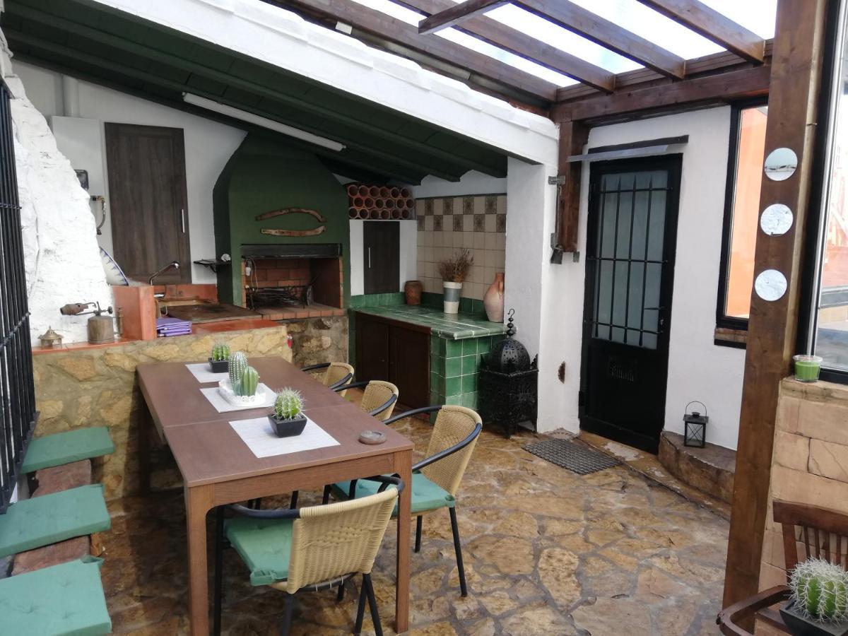 La Vieja Escuela Villa Fuentes de Rubielos Luaran gambar