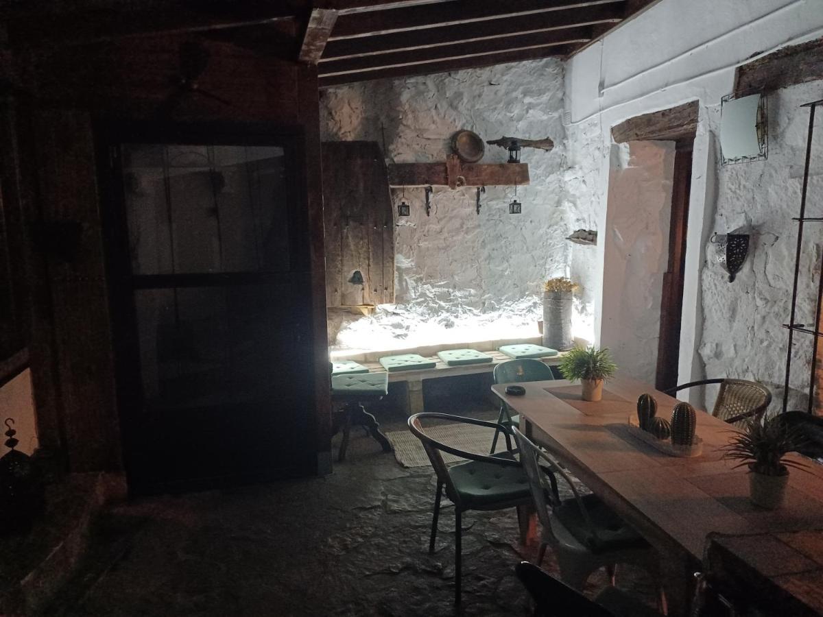 La Vieja Escuela Villa Fuentes de Rubielos Luaran gambar