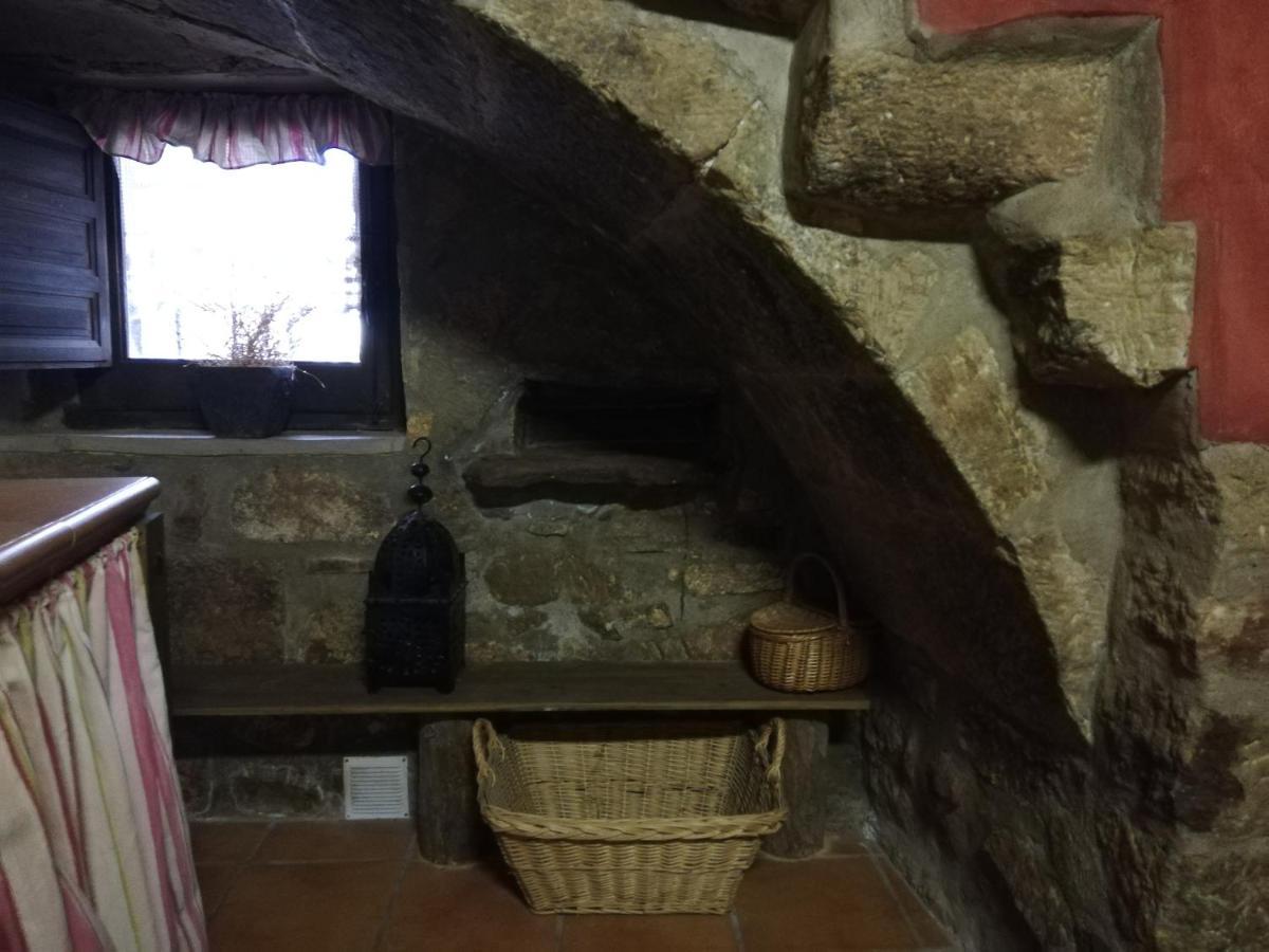 La Vieja Escuela Villa Fuentes de Rubielos Luaran gambar